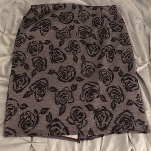 Grey Rose Pencil Skirt, Size 22UK