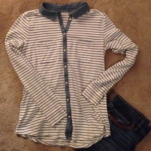 LOFT cotton button down with jean collar and trim