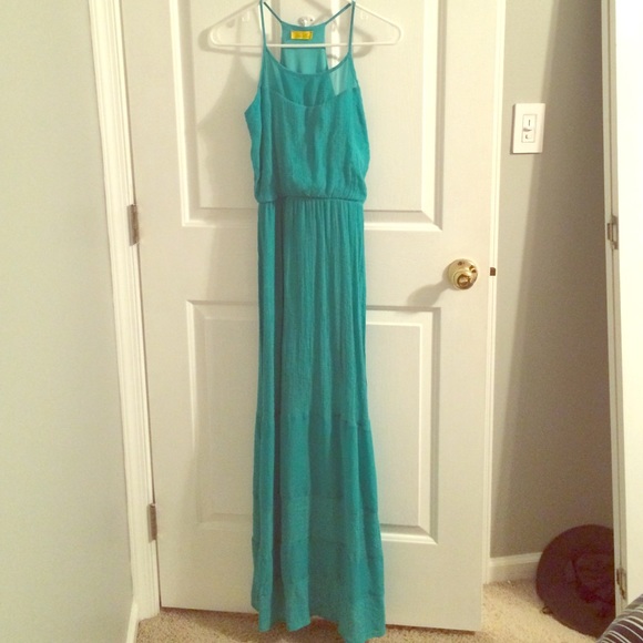 Dee Elle maxi dress