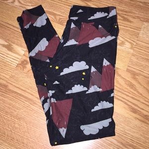 LulaRoe one size mountain leggings