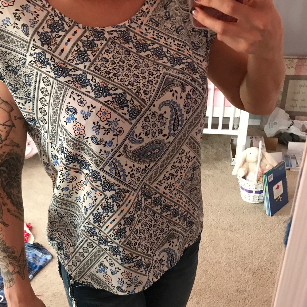 Pink Rose top Medium NWT