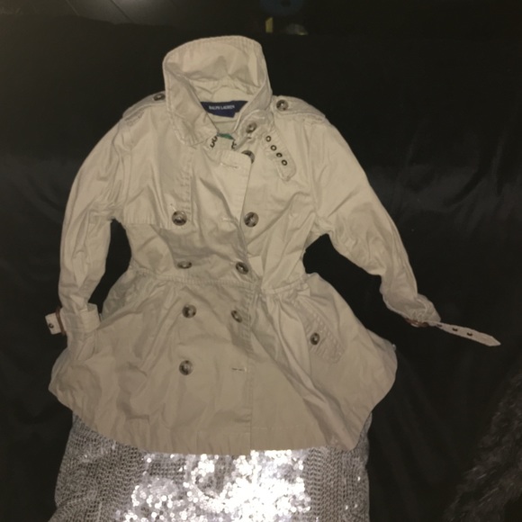 Girls Ralph Lauren belted trench!