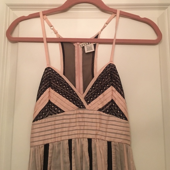 Billabong dress - Picture 2 of 3