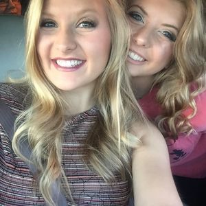 Meet your Posher, Abigail