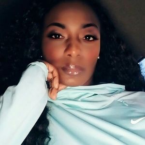 Meet your Posher, Sylvia