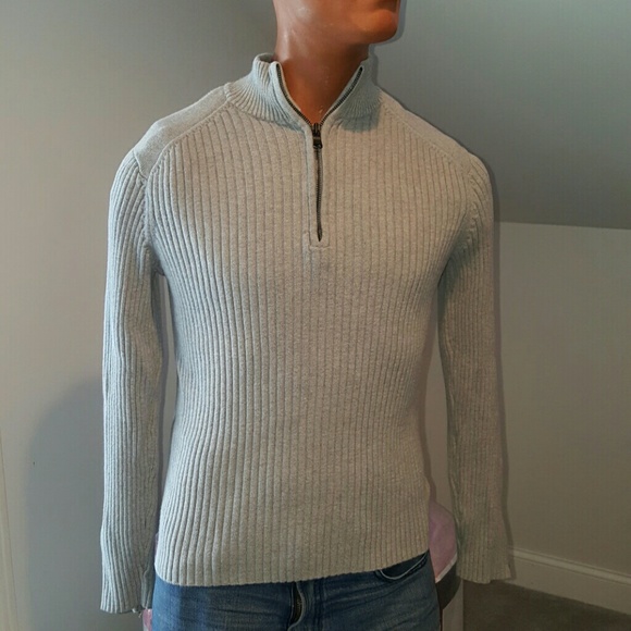 Express Men's V-Neck Pullover Sweater - Picture 3 of 6