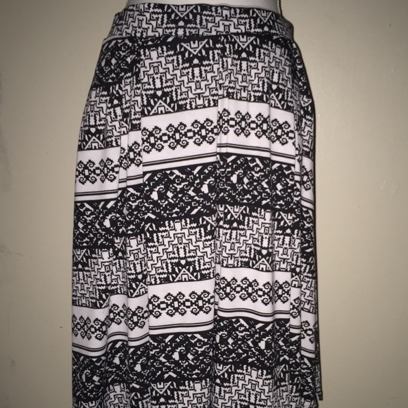 LuLaRoe Madison skirt