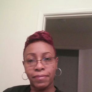 Meet your Posher, Cynthia