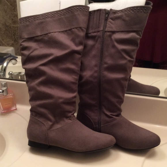 Gorgeous Grey Slouch Boot Wide Calf NWT