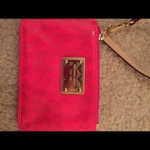AUTHENTIC Michael Kors Small Wristlet