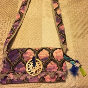 💙2Cross over mini bag. Three slots and key chain