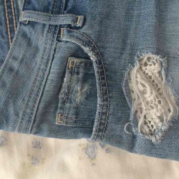 HOLLISTER Jean shorts - Picture 4 of 4