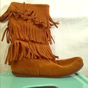 Minnetonka Girls Brown Moccasin Boots
