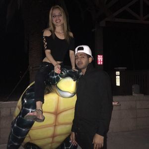 Meet your Posher, Roxana