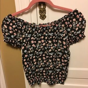 Cute H&M off the shoulder floral peasant top
