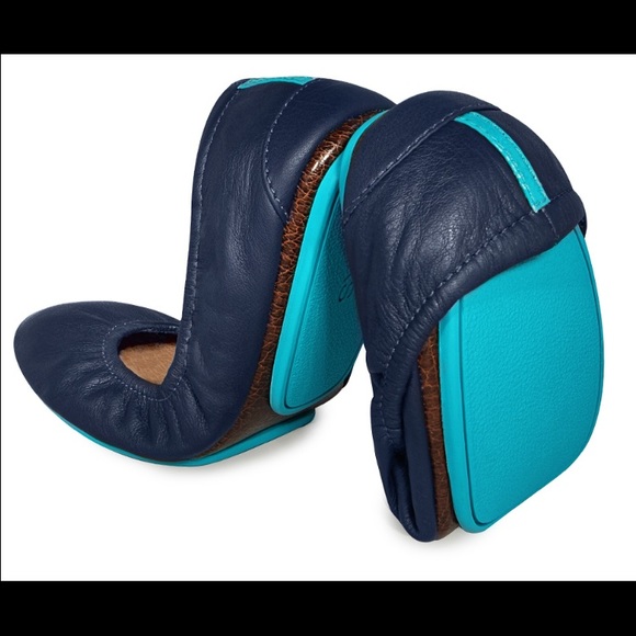 Tieks Shoes - Tieks Navy Leather Flats Sz 7 Worn Once