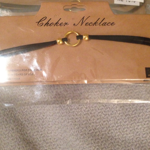 Double Strap Ring Choker - Picture 3 of 3