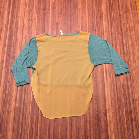 High-low Shirt - Picture 2 of 4