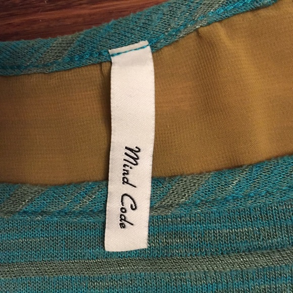 High-low Shirt - Picture 3 of 4