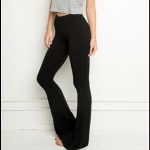 Black brandy Melville yoga pants