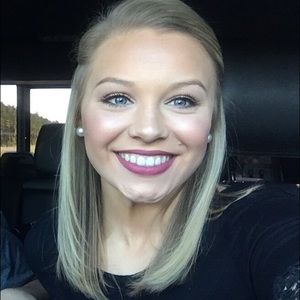 Meet your Posher, Camryn