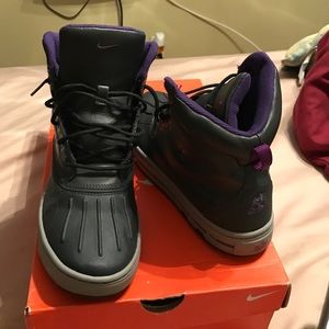 acg boots grade school