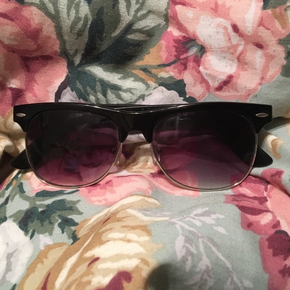 sunglasses