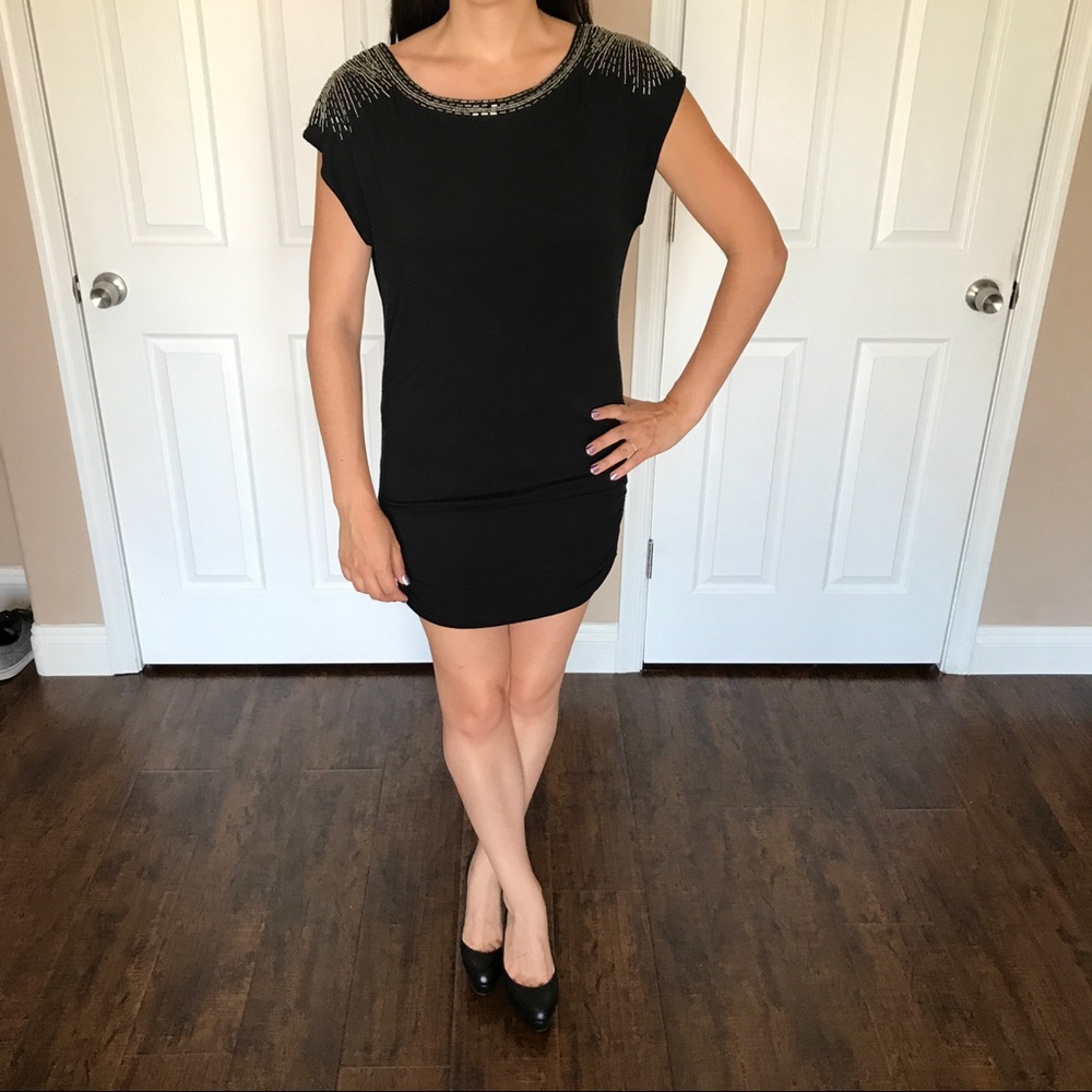 CLOSET SALE ⭐️ Black Guess Mini Dress