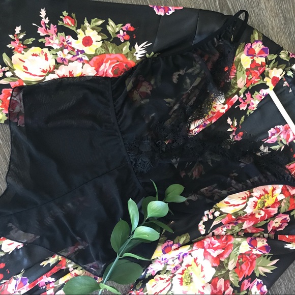 Sale! Floral Satin Kimono l Plus Too - Picture 8 of 8