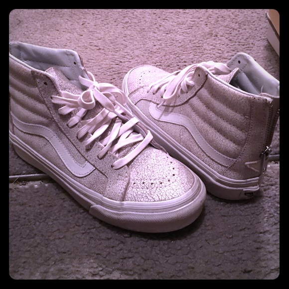 Vans size 6! Zip up. Silver leather