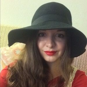 Meet your Posher, Katrina