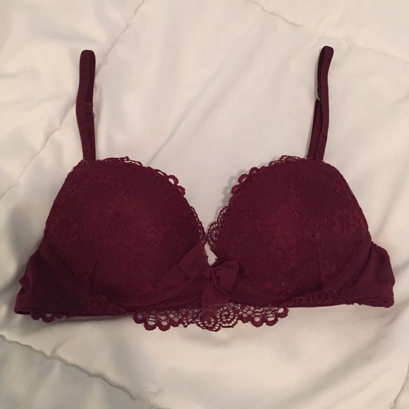 Gilly Hicks bra