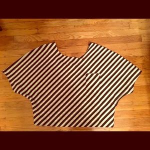 Eclair Semi Crop Top