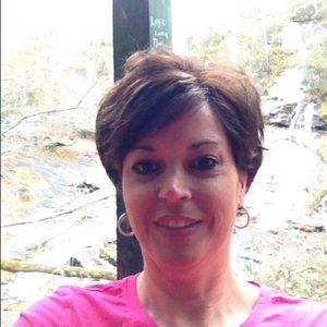 Meet your Posher, Connie