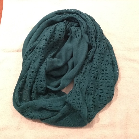 Infinity scarf