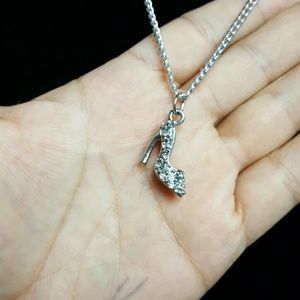 High heel charm with chain