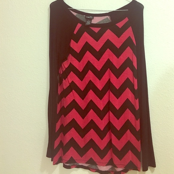 Chevron Long sleeved top