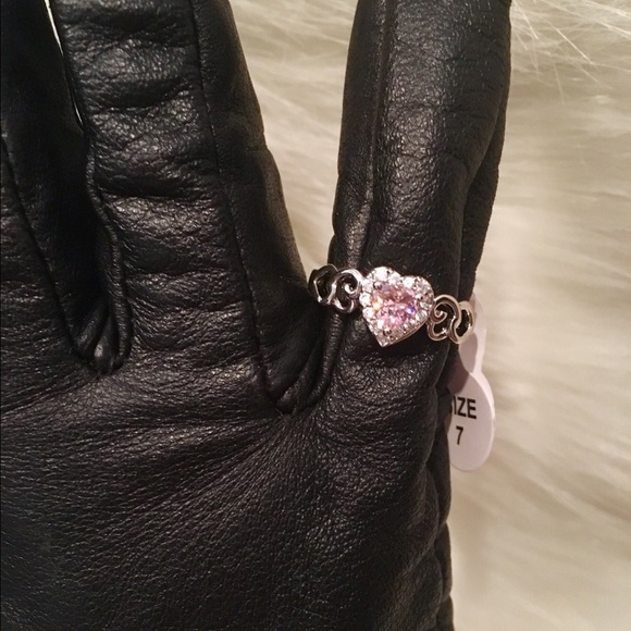 Heart Pink and White Ring 💍 💕valentines day - Picture 4 of 4