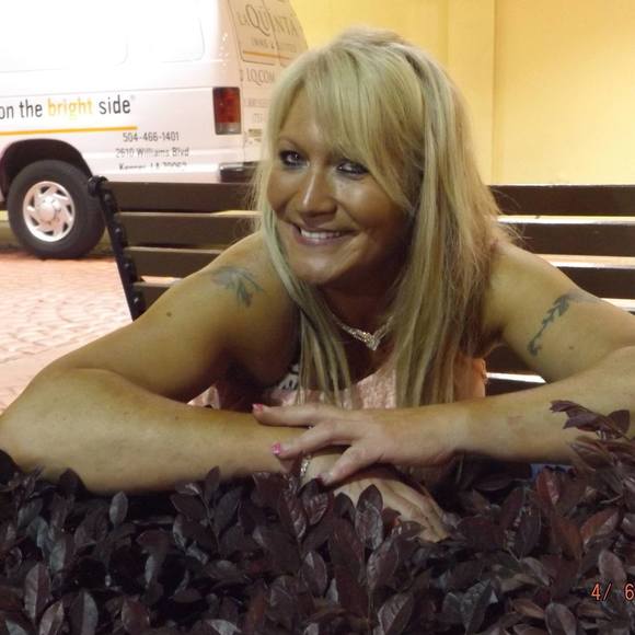Meet your Posher, Lorrie