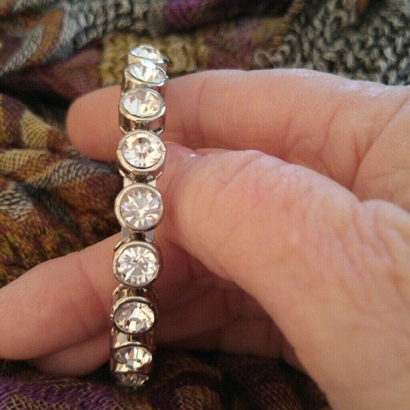 SOLD🌺🌺TRENDING WRAP AROUND BRACELETS W/BLING - Picture 2 of 4