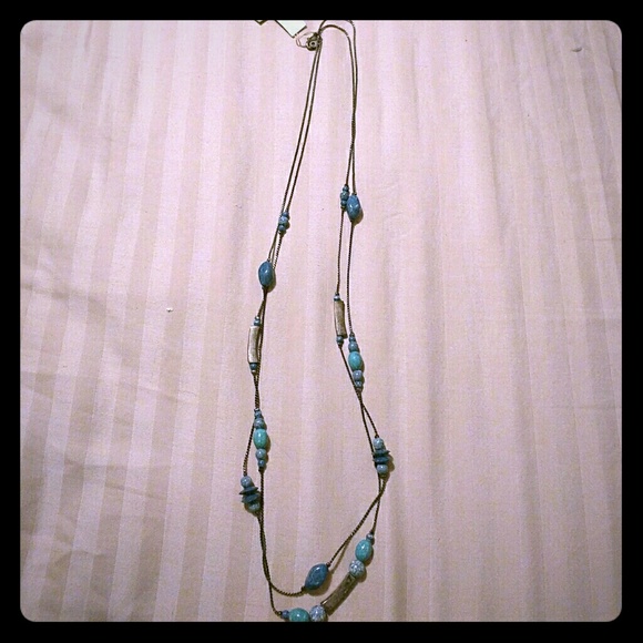 Turquoise blue beaded fashion necklace - Picture 1 of 1