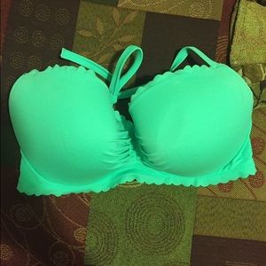 VS getaway halter size: 36 DD