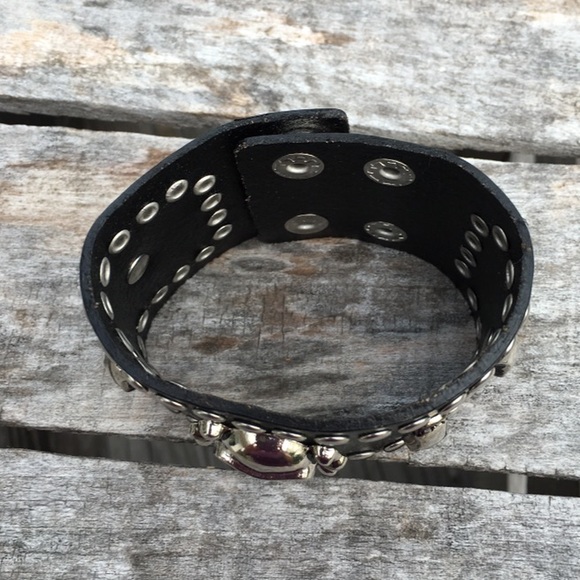 Studded Black Leather Skull Studded Cuff! NEW! - Picture 3 of 8