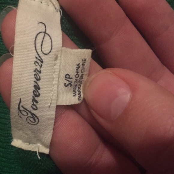 Forever 21 sweater - Picture 2 of 2