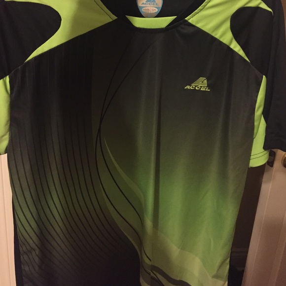 Accel "Kool Dry" medium athletic shirt