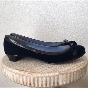Marc Jacobs Blue Velvet Flats