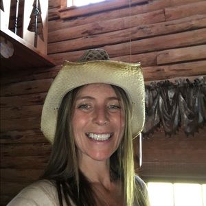 Meet your Posher, Sharon