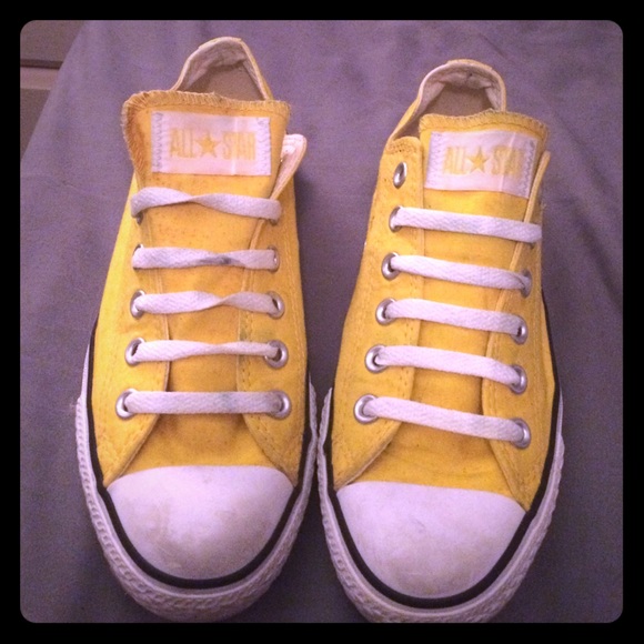 Yellow gently used converses!