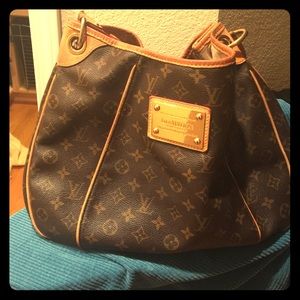 Louis Vuitton galleria gm