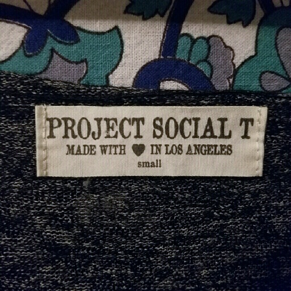 Grey Textured-Knit Urban Outfitters Shirt - Picture 4 of 4